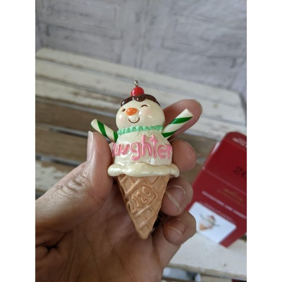 Hallmark daughters are sweet 20/20 ice cream cone - Picture 6 of 7